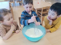 Čtyřlístek - PEČEME JEHŇÁTKO