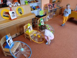 Oči, uši, pusu, nos máme pro radost