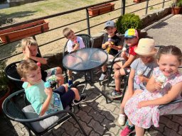 ZVONEČEK - ČERVEN 1