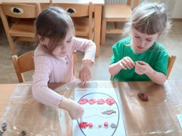 JARO U NÁS NA DVOREČKU