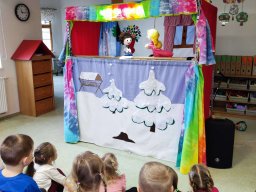 O VESELÉM VÁNOČNÍM STROMEČKU