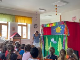 Divadlo Koloběžka - Pruhovaná pohádka