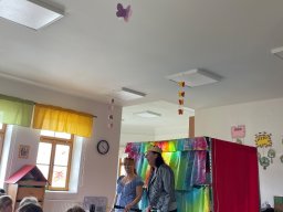 Divadlo Koloběžka - Pruhovaná pohádka