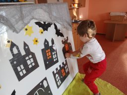 Buchy, buchy, buch, v domě straší duch