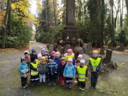 PAMPELIŠKA - LISTOPAD